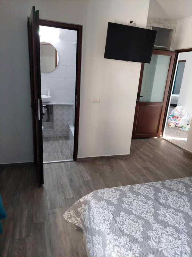 Albdevara Mar Srl Vama Veche Esterno foto