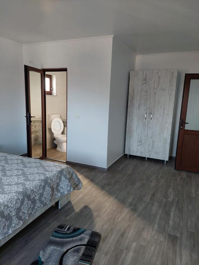 Albdevara Mar Srl Vama Veche Esterno foto